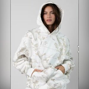 Comfrt Camo White Hoodie